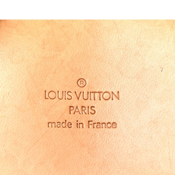 LOUIS VUITTON
Monogram Alize 24 Heures Luggage - Picture 12 of 12